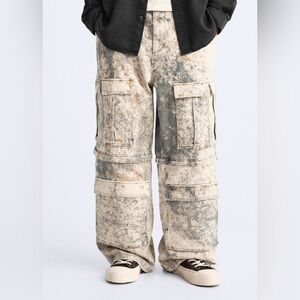 Zara Men's Cargo Pants in Beige and Gray Wash